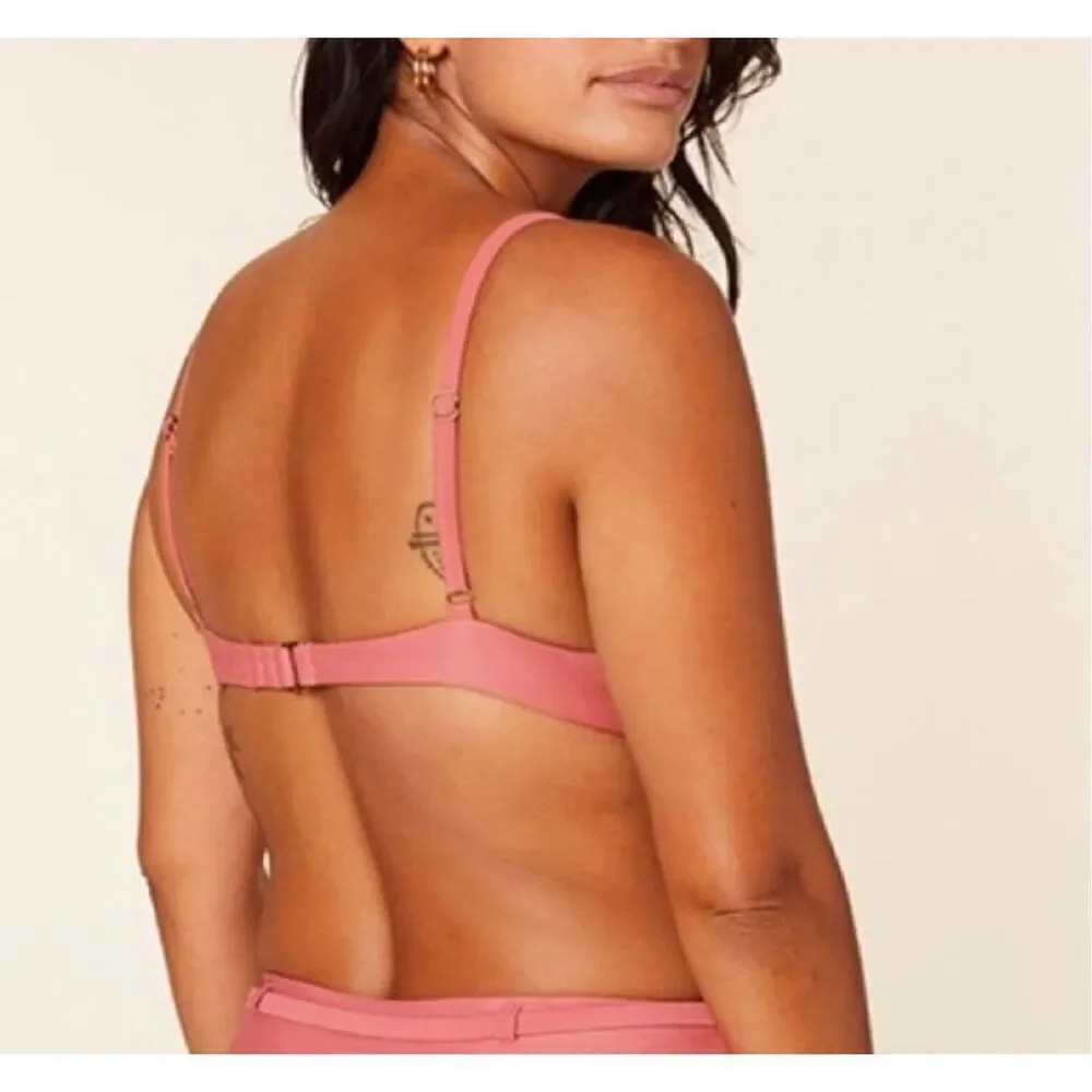 Andie Sicily Swim Bikini Top Pink Adjustable Straps Underwire Medium NWT‎ Beach